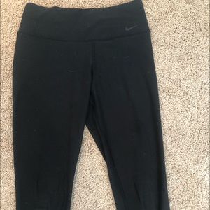 XS Nike 3/4 leggings